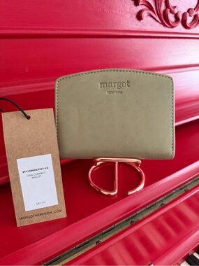 Margot New York Gina Compact Genuine Leather Wallet – Sage Green – NWT